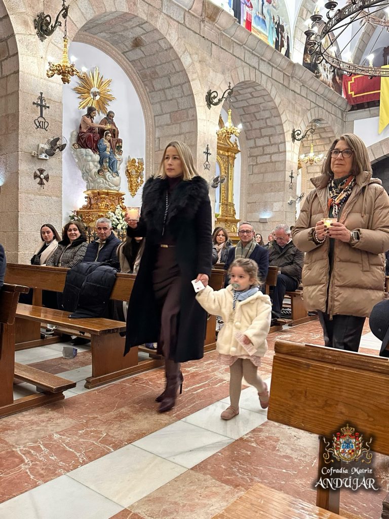 Puede ser una imagen de la Basílica del Santuario Nacional de la Inmaculada Concepción y texto que dice "も ATe Cofradía Matriz ANDUgAR"