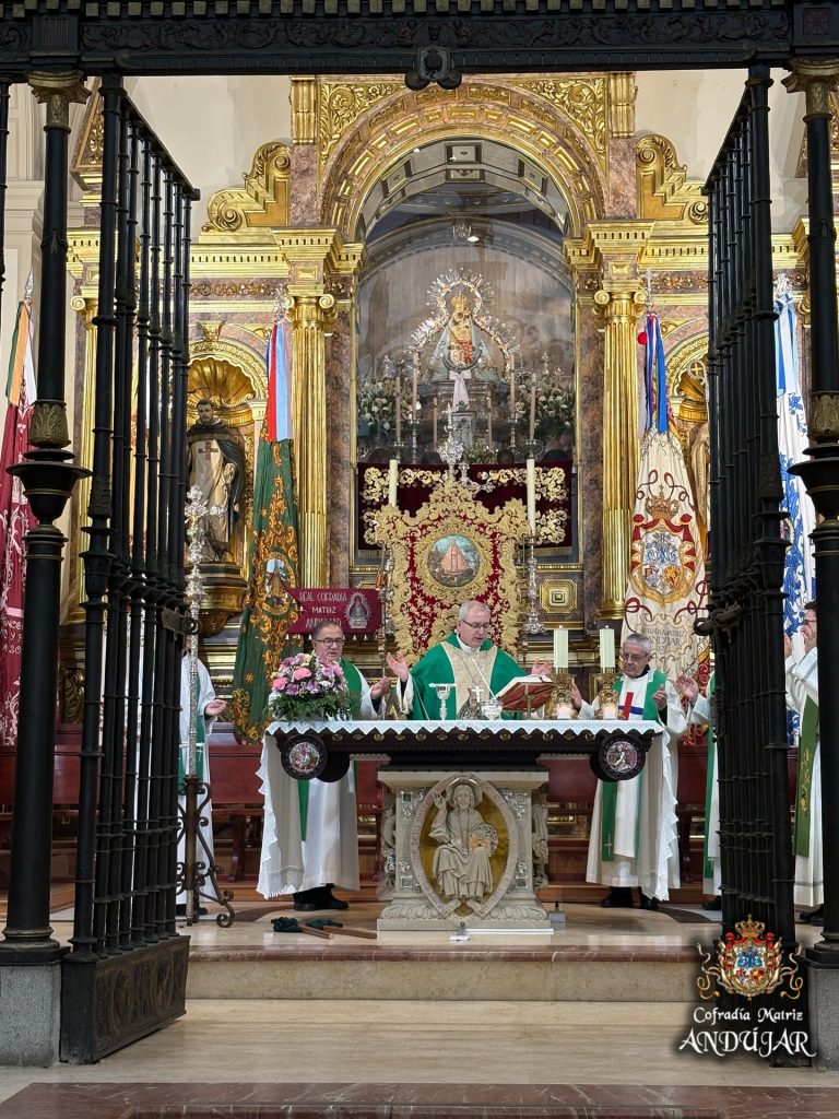 Puede ser una imagen de texto que dice "BOA ! TInI Cofradía Matriz ANDUgAR"