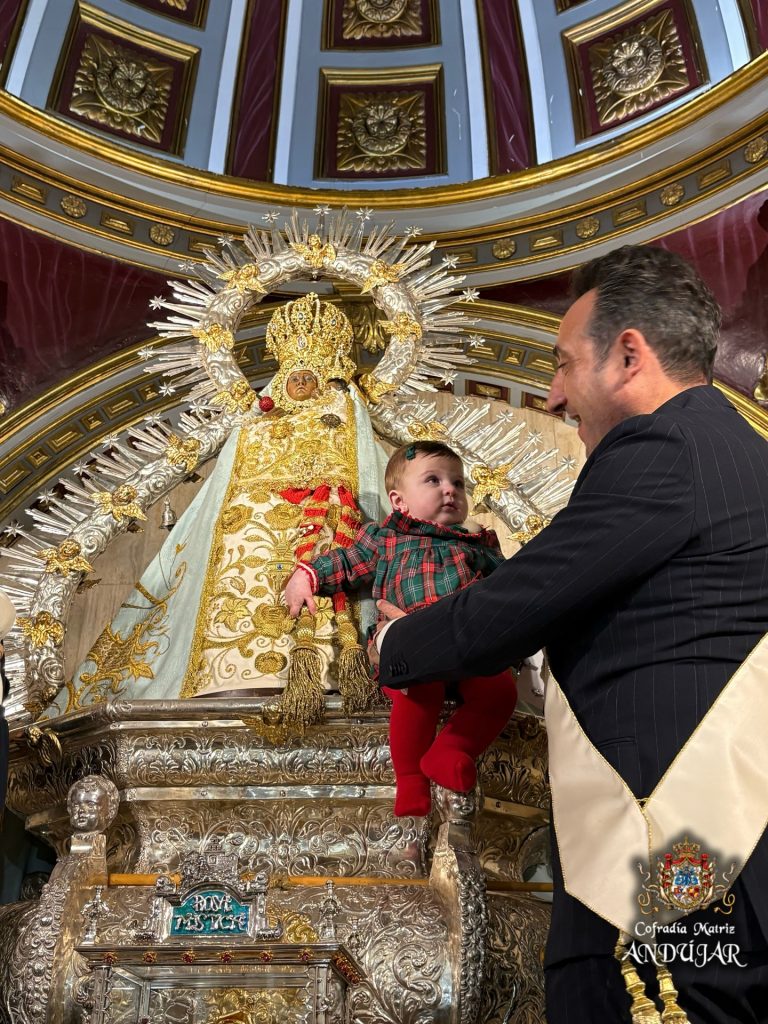 Puede ser una imagen de la Basílica del Santuario Nacional de la Inmaculada Concepción y texto